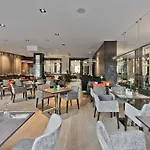 Hotell Congress Avenue 4*