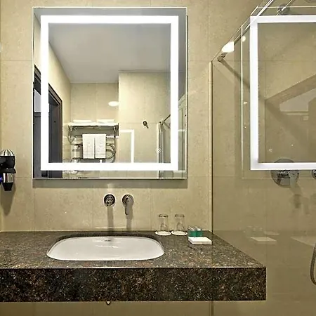 Congress Avenue Otel 4*