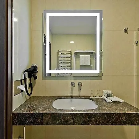 Congress Avenue 4* Vilnius