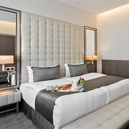Congress Avenue Hotel