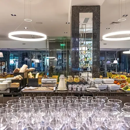 Hotel Congress Avenue 4*