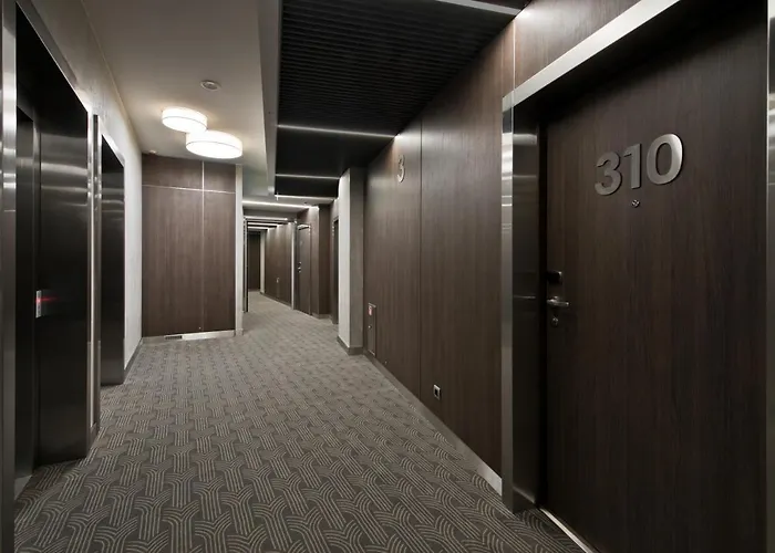 Congress Avenue 4* Vilnius